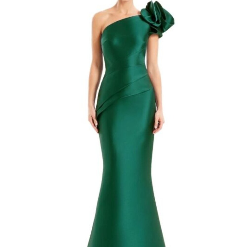 Alexander by Daymor style 1673 forest green satin twill formal gown never worn